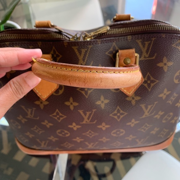 Louis Vuitton - Picture 5 of 14